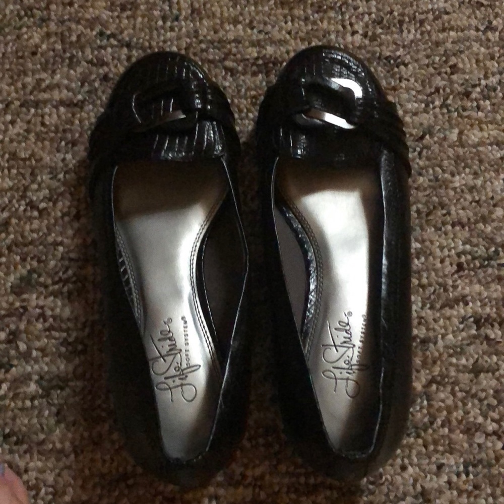 Dress shoes